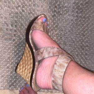 New in box Vanelli faux snakeskin wedge heels. Size 6.5